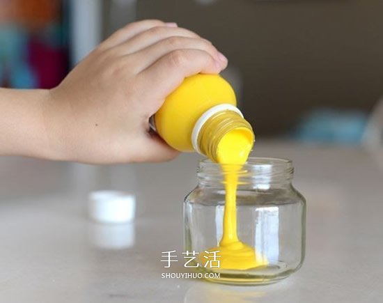 乐高风卡通笔筒DIY 玻璃瓶做可爱笔筒的方法- www.aizhezhi.com