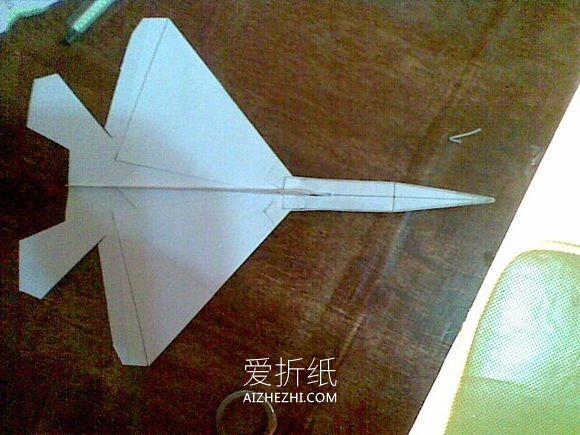 怎么做漂亮战斗机模型 纸飞机模型手工制作- www.aizhezhi.com