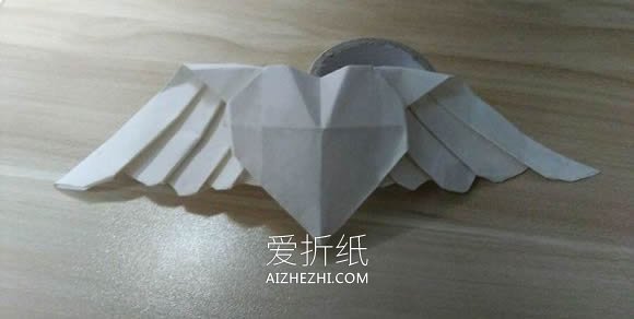 怎么折纸带翅膀爱心 最漂亮翅膀心的折法图解- www.aizhezhi.com