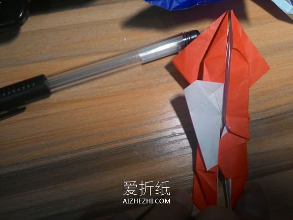 怎么折纸蜘蛛侠图解 逼真蜘蛛侠的详细折法- www.aizhezhi.com