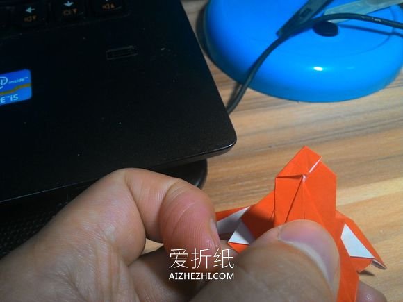 怎么折纸蜘蛛侠图解 逼真蜘蛛侠的详细折法- www.aizhezhi.com