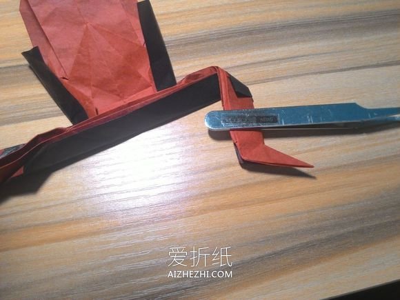 怎么折纸蜘蛛侠图解 逼真蜘蛛侠的详细折法- www.aizhezhi.com