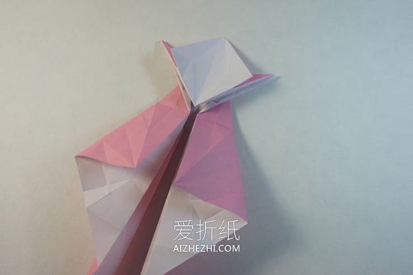 怎么折纸漂亮女生图解 复杂女孩子的折法步骤- www.aizhezhi.com