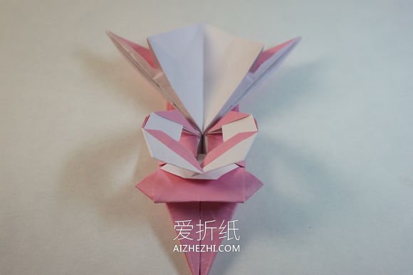 怎么折纸漂亮女生图解 复杂女孩子的折法步骤- www.aizhezhi.com