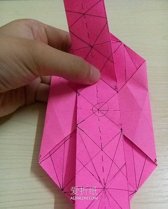 怎么折小松英夫的马 超复杂立体马的折法图解- www.aizhezhi.com