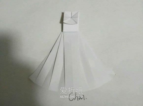 怎么折纸婚纱方法图解 手工简单婚纱的折法- www.aizhezhi.com