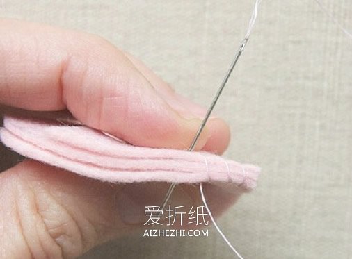 怎么做不织布爱心挂件 手工布艺爱心便签夹DIY- www.aizhezhi.com