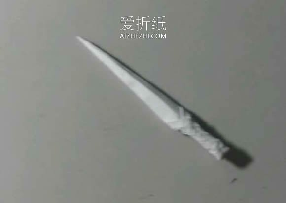 怎么折纸日本武士刀 手工日本刀的折法图解- www.aizhezhi.com