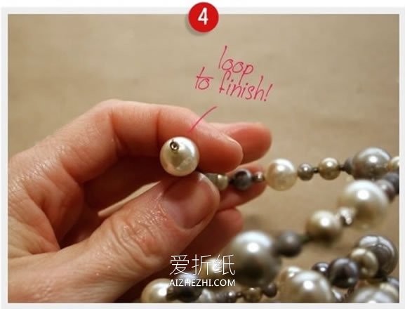 怎么用金属丝做时尚串珠手镯的方法图解- www.aizhezhi.com