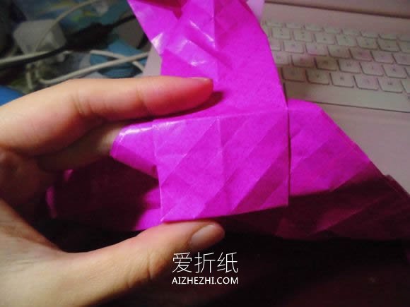 怎么折纸蝶恋花的方法 蝶恋花爱心折纸图解- www.aizhezhi.com