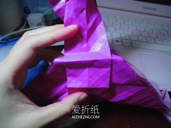 怎么折纸蝶恋花的方法 蝶恋花爱心折纸图解- www.aizhezhi.com