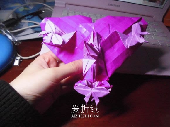 怎么折纸蝶恋花的方法 蝶恋花爱心折纸图解- www.aizhezhi.com