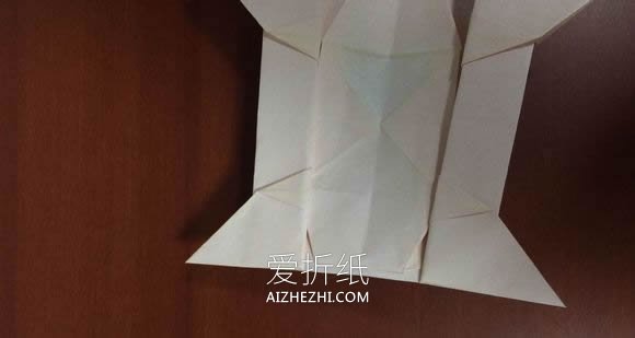 怎么折纸小轿车图解 立体小汽车的折法图解- www.aizhezhi.com