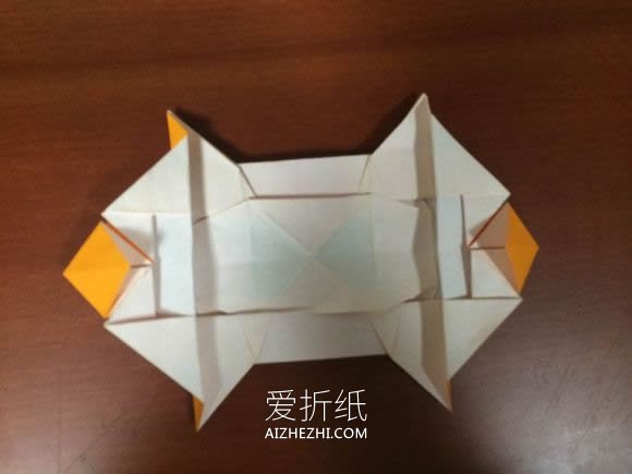 怎么折纸小轿车图解 立体小汽车的折法图解- www.aizhezhi.com