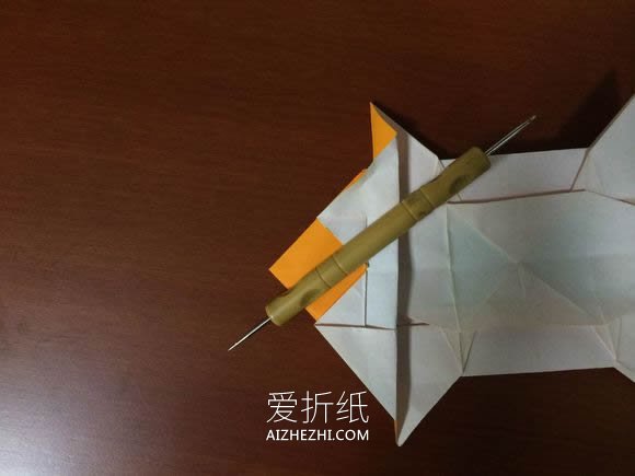 怎么折纸小轿车图解 立体小汽车的折法图解- www.aizhezhi.com