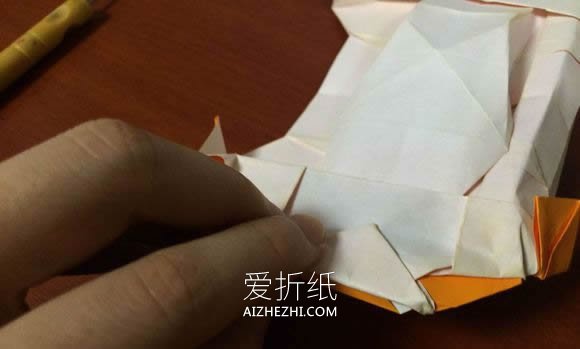 怎么折纸小轿车图解 立体小汽车的折法图解- www.aizhezhi.com