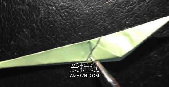 怎么折纸纽扣花图解 纽扣花和叶子的折法- www.aizhezhi.com