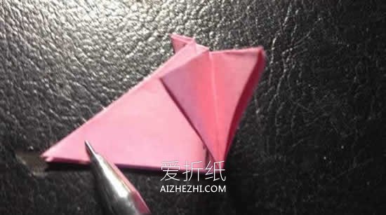 怎么折纸纽扣花图解 纽扣花和叶子的折法- www.aizhezhi.com