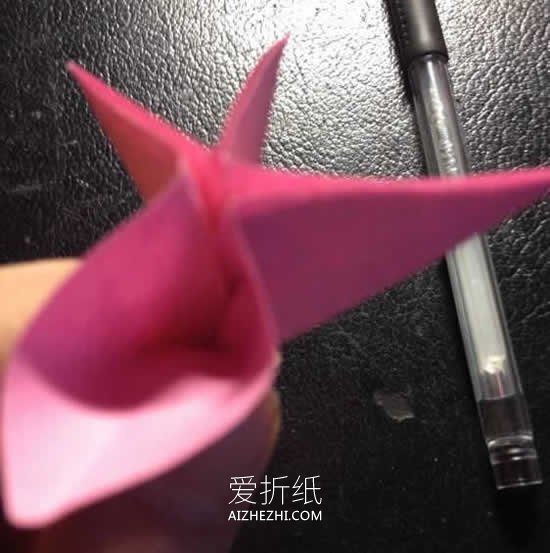 怎么折纸纽扣花图解 纽扣花和叶子的折法- www.aizhezhi.com