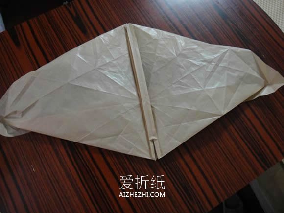 怎么折纸灼眼的夏娜 拿剑女生的详细折法图解- www.aizhezhi.com