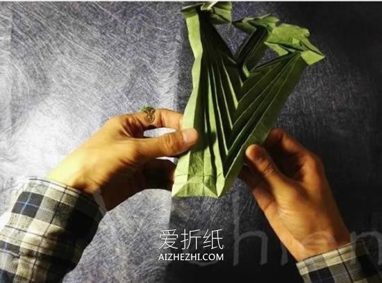 怎么折纸三生玫瑰图解 一张纸折三朵玫瑰方法- www.aizhezhi.com