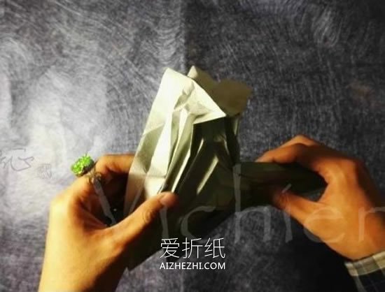 怎么折纸三生玫瑰图解 一张纸折三朵玫瑰方法- www.aizhezhi.com