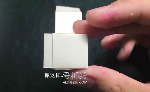 怎么折会跳舞的方块 组合方块玩具的折法图解- www.aizhezhi.com