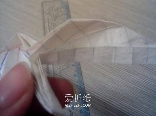 怎么折带翅膀天使图解 手工折纸立体天使步骤- www.aizhezhi.com