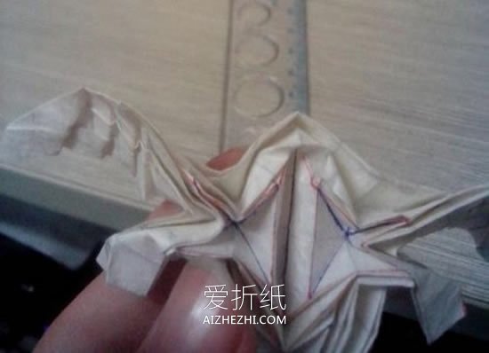 怎么折带翅膀天使图解 手工折纸立体天使步骤- www.aizhezhi.com