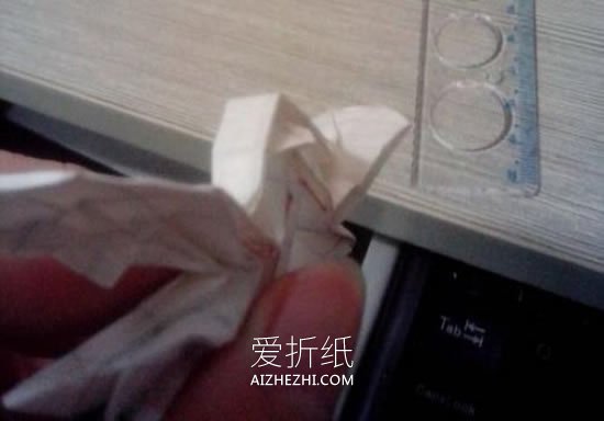 怎么折带翅膀天使图解 手工折纸立体天使步骤- www.aizhezhi.com