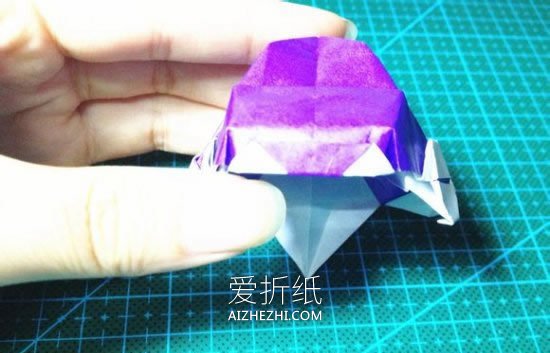 怎么折纸小汽车图解 可爱轿车的折叠方法过程- www.aizhezhi.com