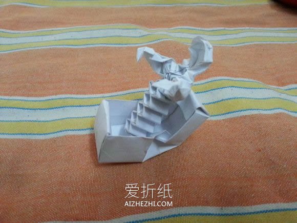 怎么折纸杰克的盒子 整人道具杰克盒子的折法- www.aizhezhi.com