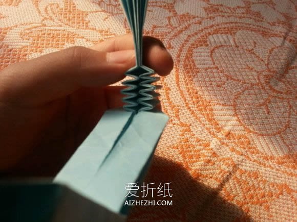 怎么折纸杰克的盒子 整人道具杰克盒子的折法- www.aizhezhi.com