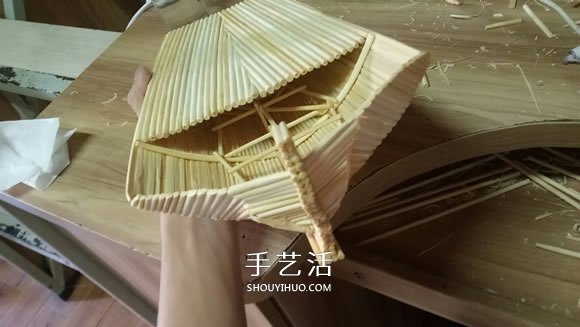 古代战船模型手工制作 纯以一次性筷子完成- www.aizhezhi.com