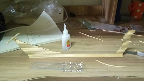 古代战船模型手工制作 纯以一次性筷子完成- www.aizhezhi.com