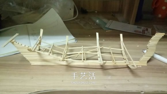 古代战船模型手工制作 纯以一次性筷子完成- www.aizhezhi.com