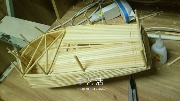 古代战船模型手工制作 纯以一次性筷子完成- www.aizhezhi.com