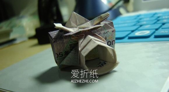 怎么用美元折纸相机 超详细纸币相机折法图解- www.aizhezhi.com