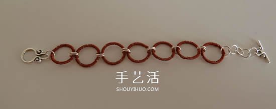DIY铜线手链的步骤图 铜线手工制作手饰教程- www.aizhezhi.com