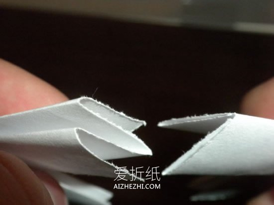 怎么折纸弹簧的方法 手工弹簧玩具的折法图解- www.aizhezhi.com