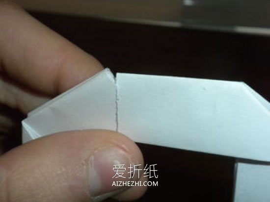 怎么折纸弹簧的方法 手工弹簧玩具的折法图解- www.aizhezhi.com