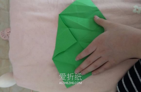 怎么折纸方形首饰盒 手工花朵礼盒的折法图解- www.aizhezhi.com