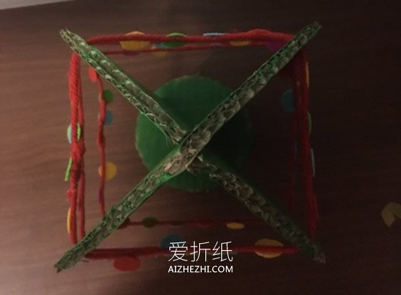 怎么做瓦楞纸圣诞树 硬纸板制作立体圣诞树- www.aizhezhi.com