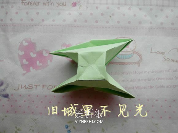 怎么折纸钻石玫瑰图解 手工钻石玫瑰花的折法- www.aizhezhi.com