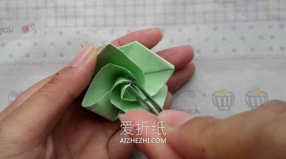 怎么折纸钻石玫瑰图解 手工钻石玫瑰花的折法- www.aizhezhi.com