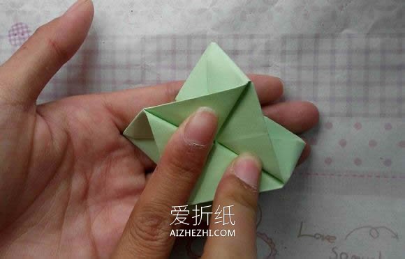 怎么折纸钻石玫瑰图解 手工钻石玫瑰花的折法- www.aizhezhi.com