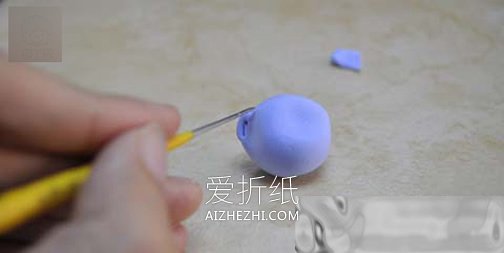 怎么做粘土蓝精灵图解 超轻粘土制作卡通人偶- www.aizhezhi.com