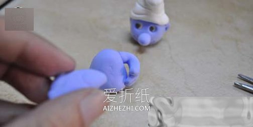 怎么做粘土蓝精灵图解 超轻粘土制作卡通人偶- www.aizhezhi.com