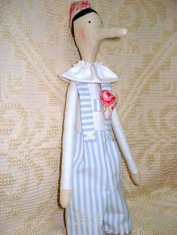 怎么做匹诺曹娃娃的方法 手工布艺匹诺曹人偶- www.aizhezhi.com