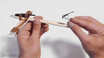 怎么做玩具弩的方法图解 铅笔文具手工制作弩- www.aizhezhi.com